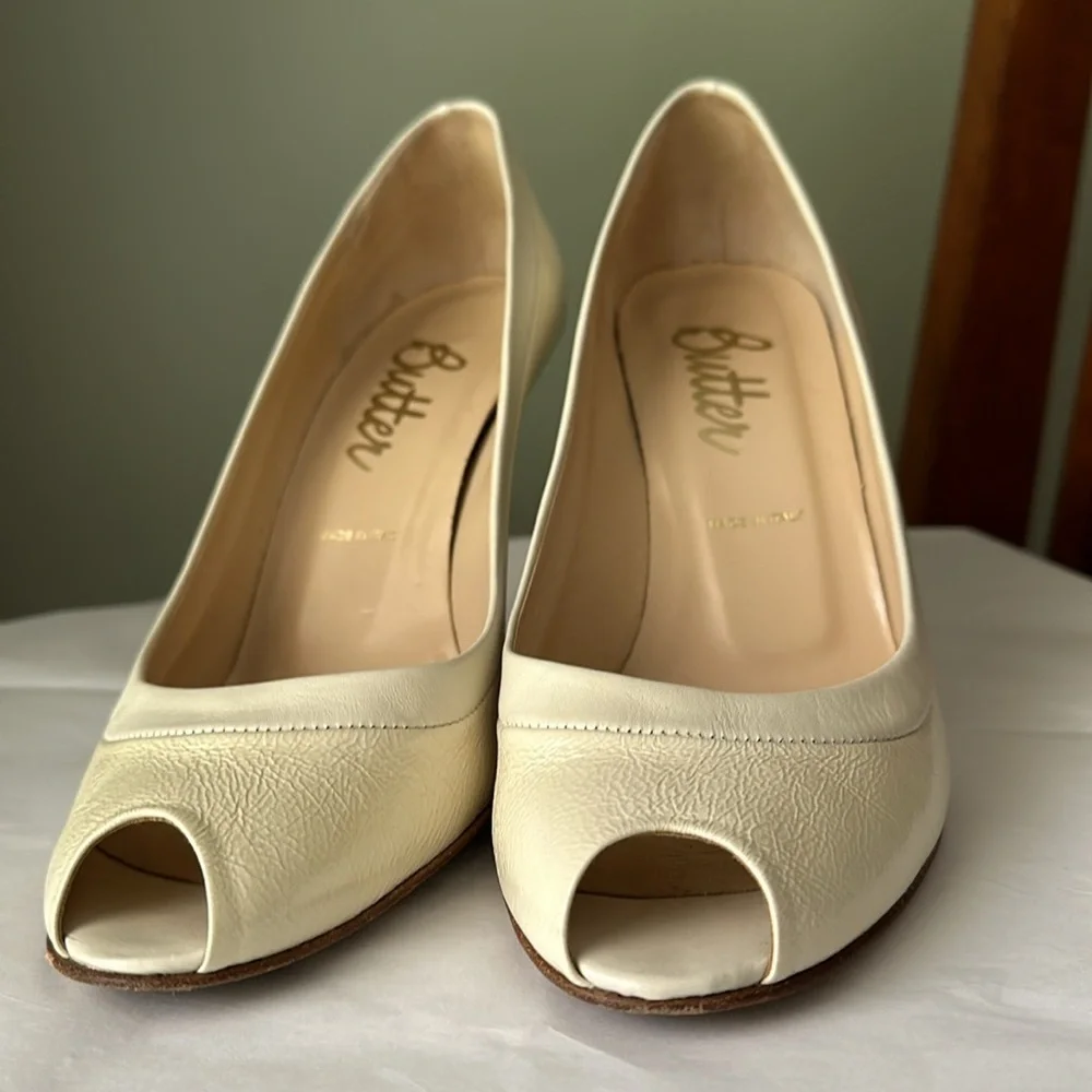 Butter Bridal Peep Toe Pumps Leather Handcrafted in Italy Cream Size 9